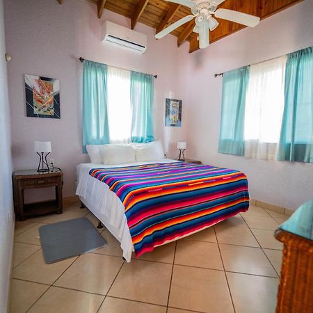 ווסט ביי Seaside Inn Roatan מראה חיצוני תמונה