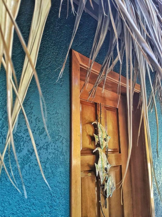 ווסט ביי Seaside Inn Roatan מראה חיצוני תמונה