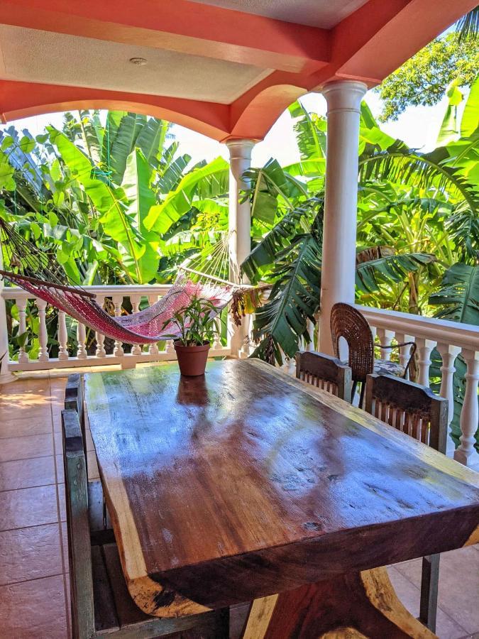 ווסט ביי Seaside Inn Roatan מראה חיצוני תמונה