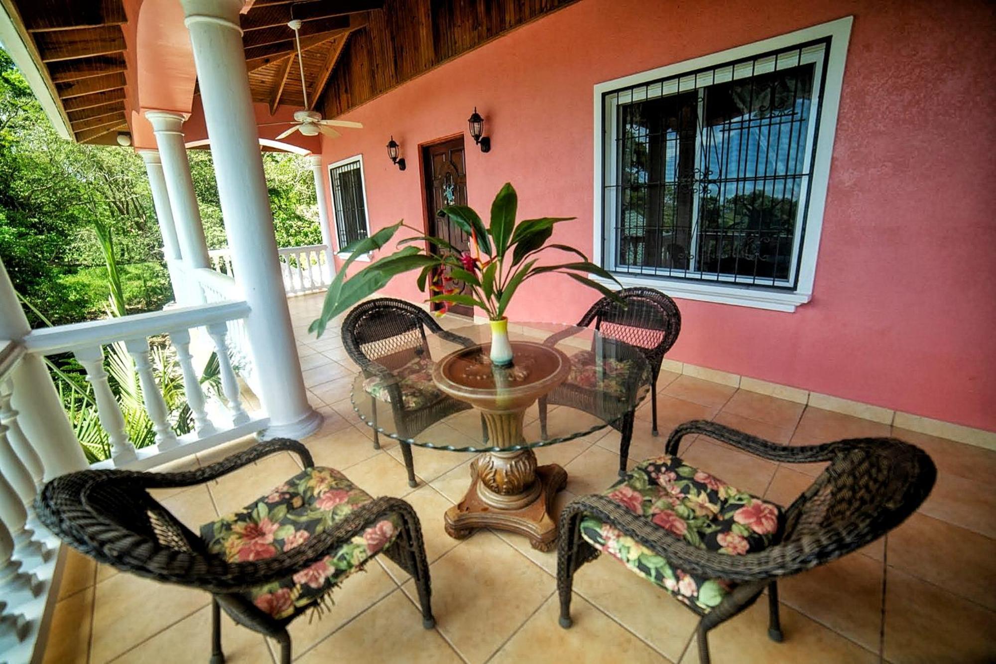 ווסט ביי Seaside Inn Roatan מראה חיצוני תמונה